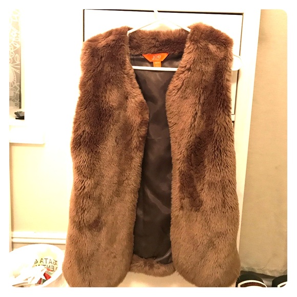 Joe fresh faux fur vest - Picture 1 of 2
